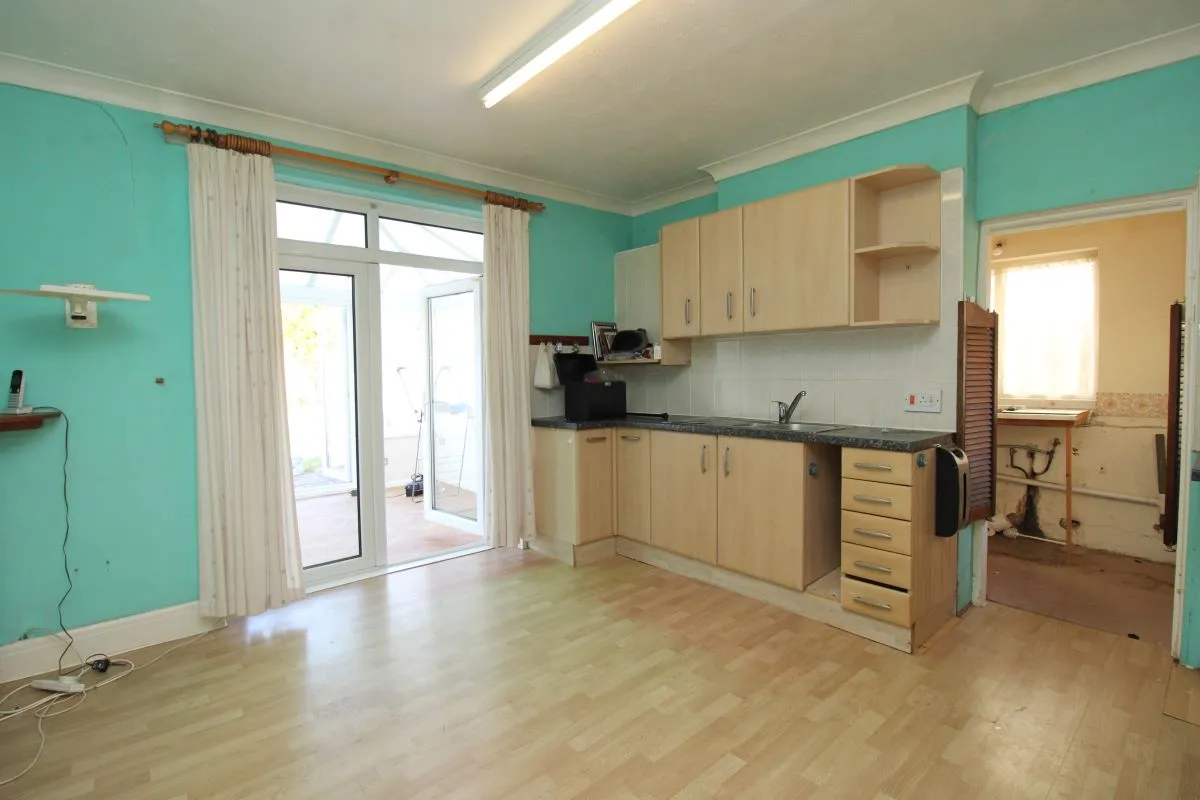 22 Laura Grove, Paignton, Devon, TQ3 2LR