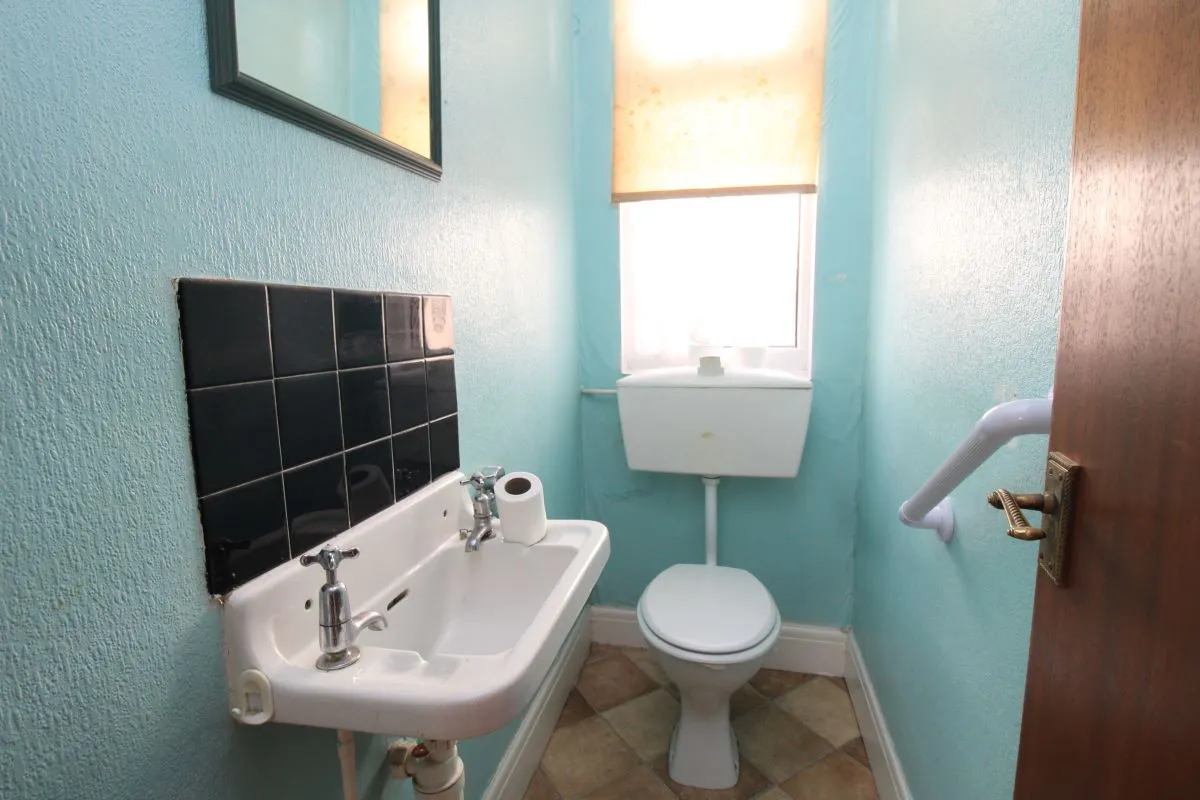 22 Laura Grove, Paignton, Devon, TQ3 2LR