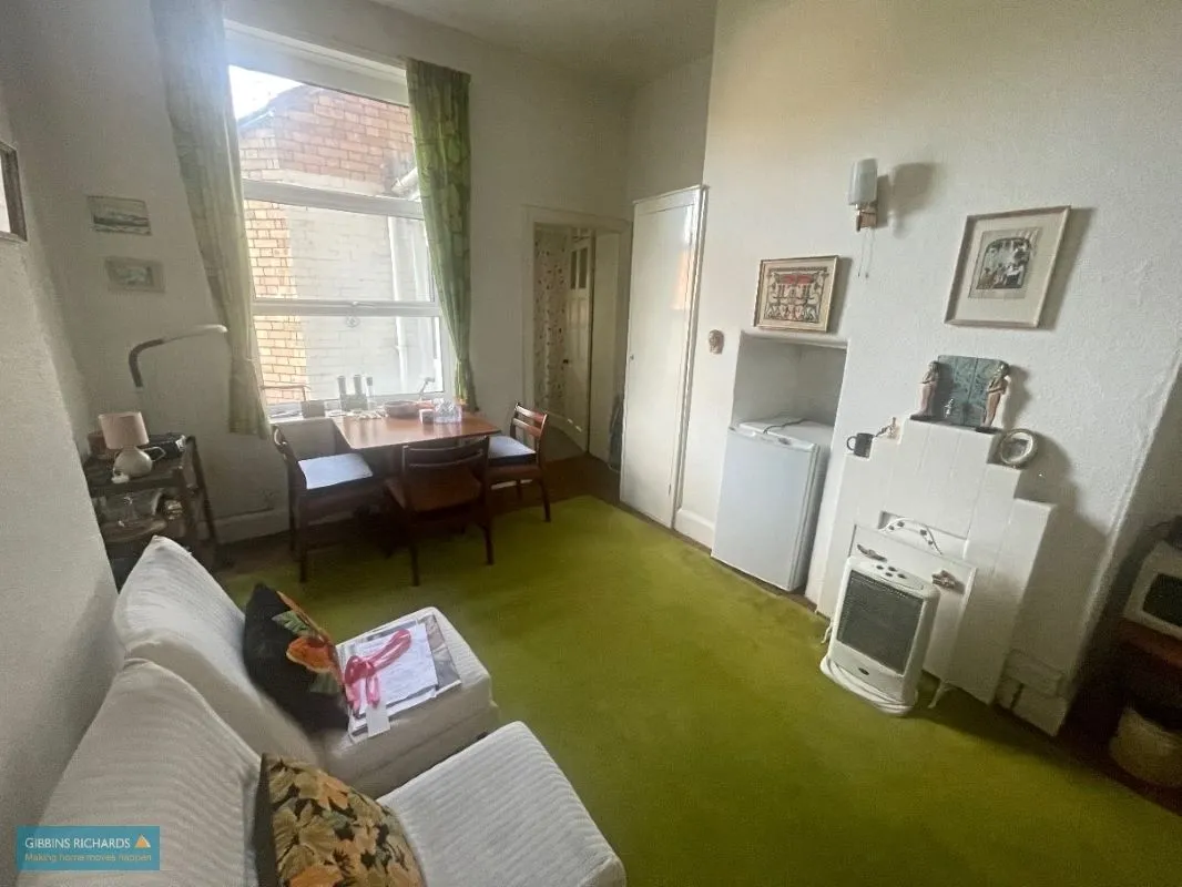 Flat 1, 60 Wellington Road, Taunton, Somerset, TA1 5AP