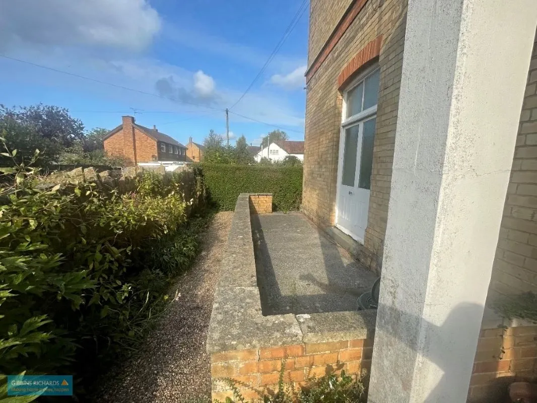 Flat 1, 60 Wellington Road, Taunton, Somerset, TA1 5AP