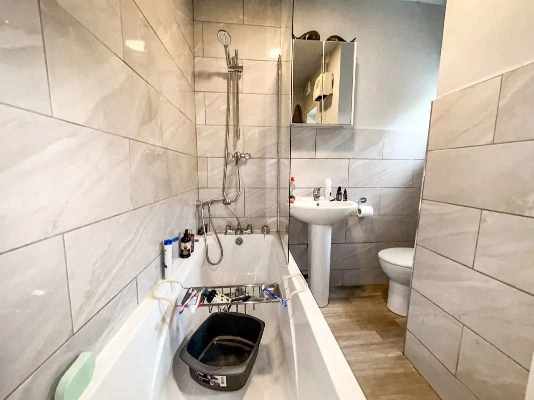 Flats A & B, 705 London Road, Derby, Derby City, DE24 8UQ