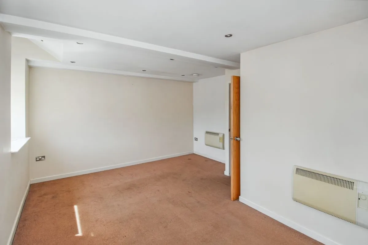 8 Browning Heights, Browning Avenue, Halifax, West Yorkshire, HX3 9BB