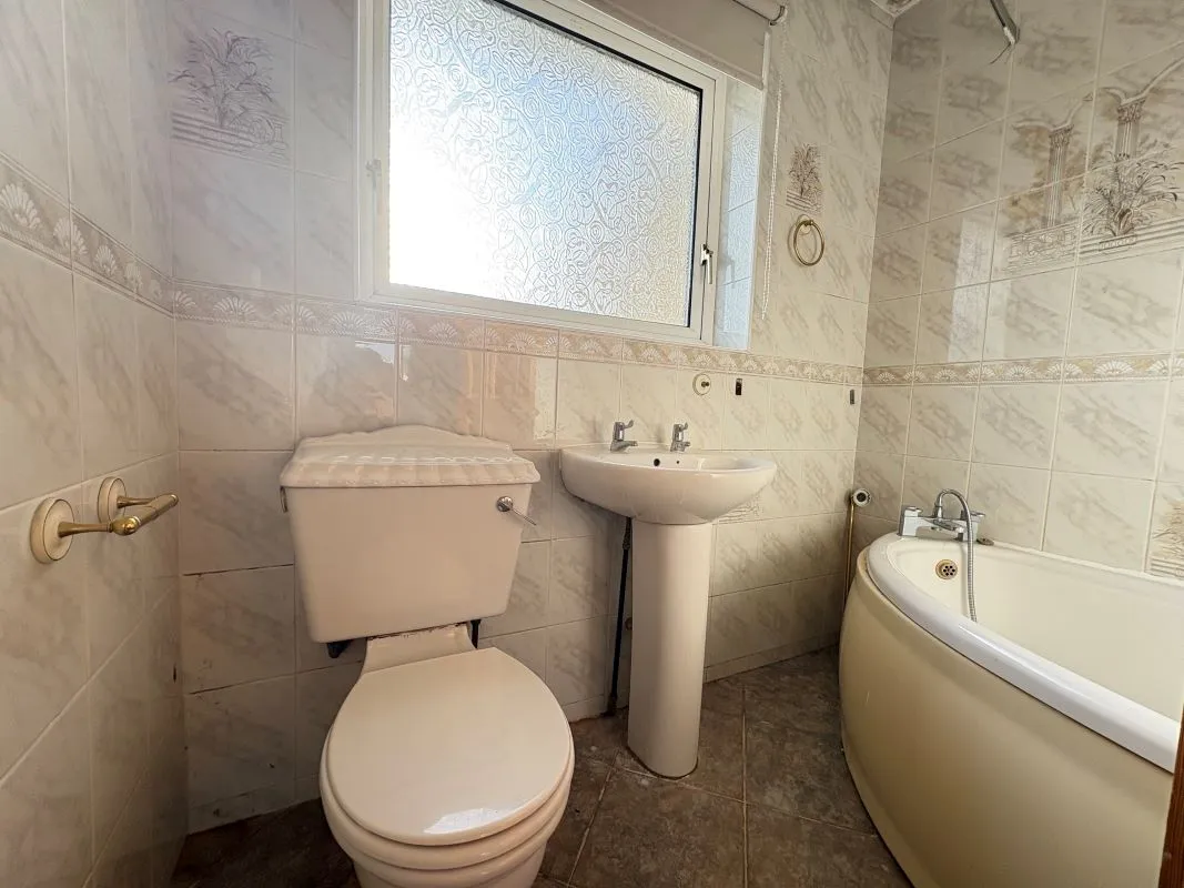 203 North Home Road, Cirencester, Gloucestershire, GL7 1HR