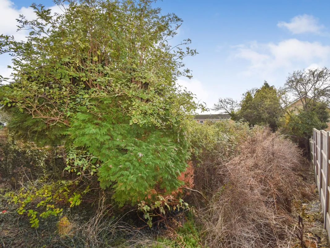 85 Oulton Road, Lowestoft, Suffolk, NR32 4QW