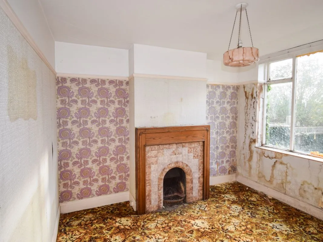 85 Oulton Road, Lowestoft, Suffolk, NR32 4QW