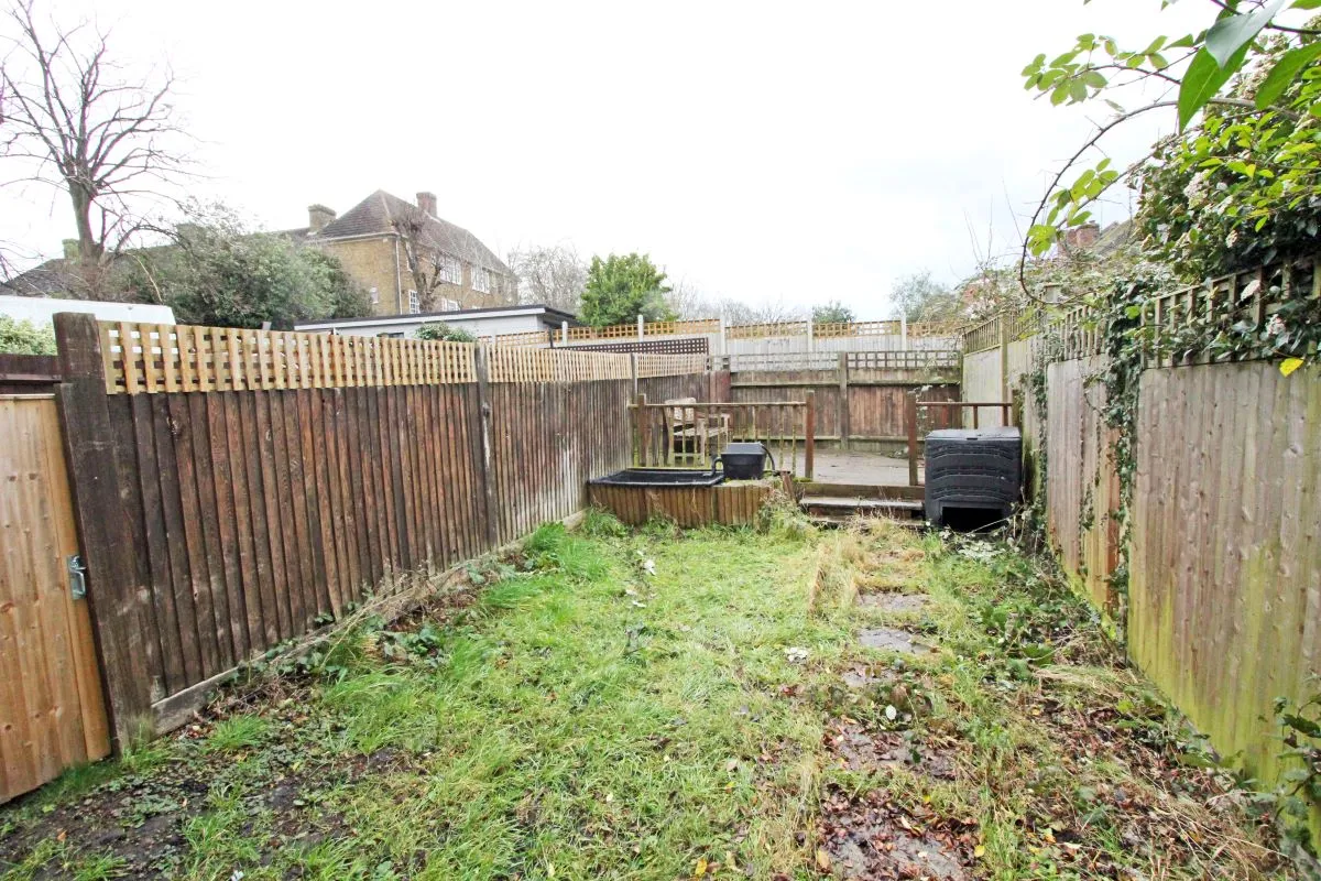 17A Epsom Road, Morden, Surrey, SM4 5PN