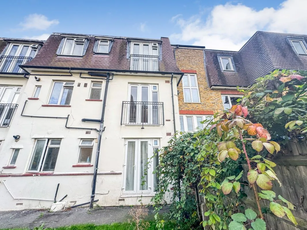 9 Boundary Close, Kingston upon Thames, Surrey, KT1 3PE