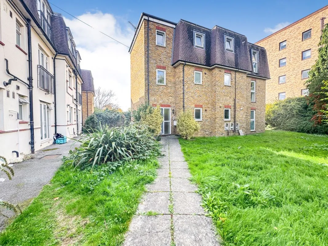 9 Boundary Close, Kingston upon Thames, Surrey, KT1 3PE