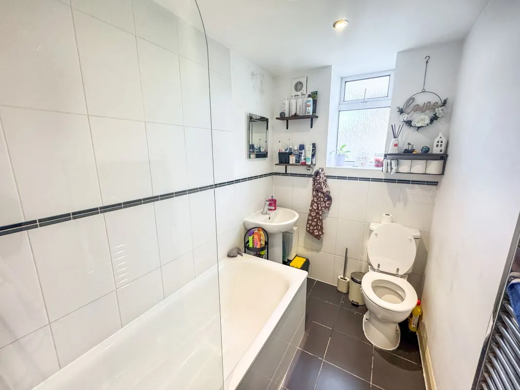 9 Boundary Close, Kingston upon Thames, Surrey, KT1 3PE