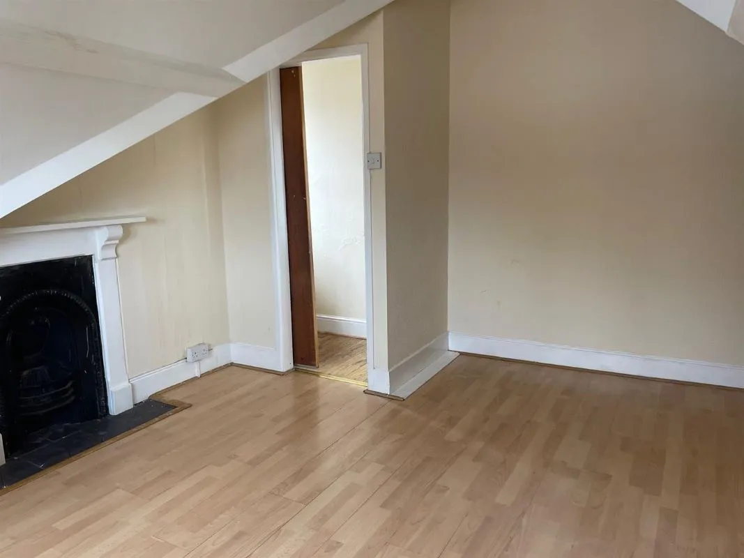 1 Queens Terrace, Totnes, Devon, TQ9 5JQ