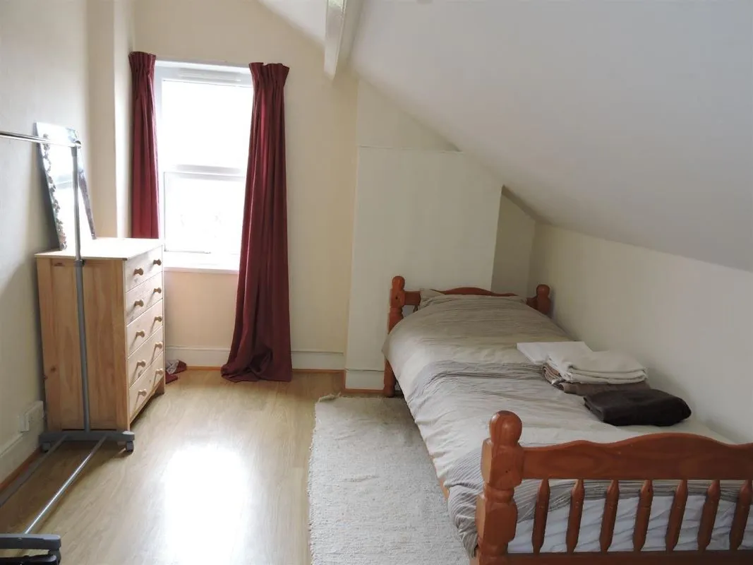 1 Queens Terrace, Totnes, Devon, TQ9 5JQ