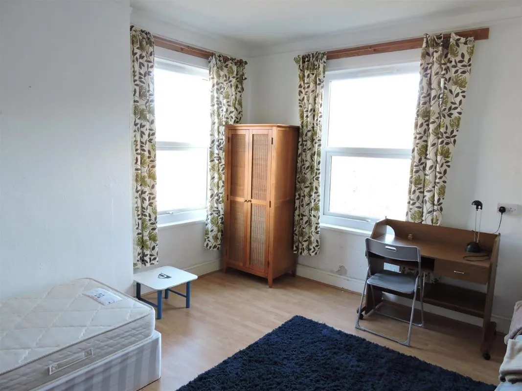 1 Queens Terrace, Totnes, Devon, TQ9 5JQ