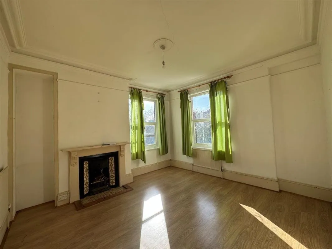 1 Queens Terrace, Totnes, Devon, TQ9 5JQ