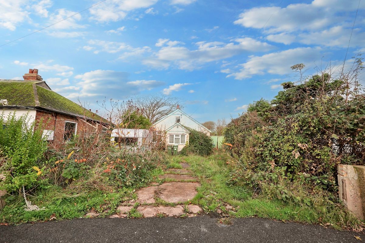 21 Tower Estate, Dymchurch, Romney Marsh, Kent, TN29 0TN