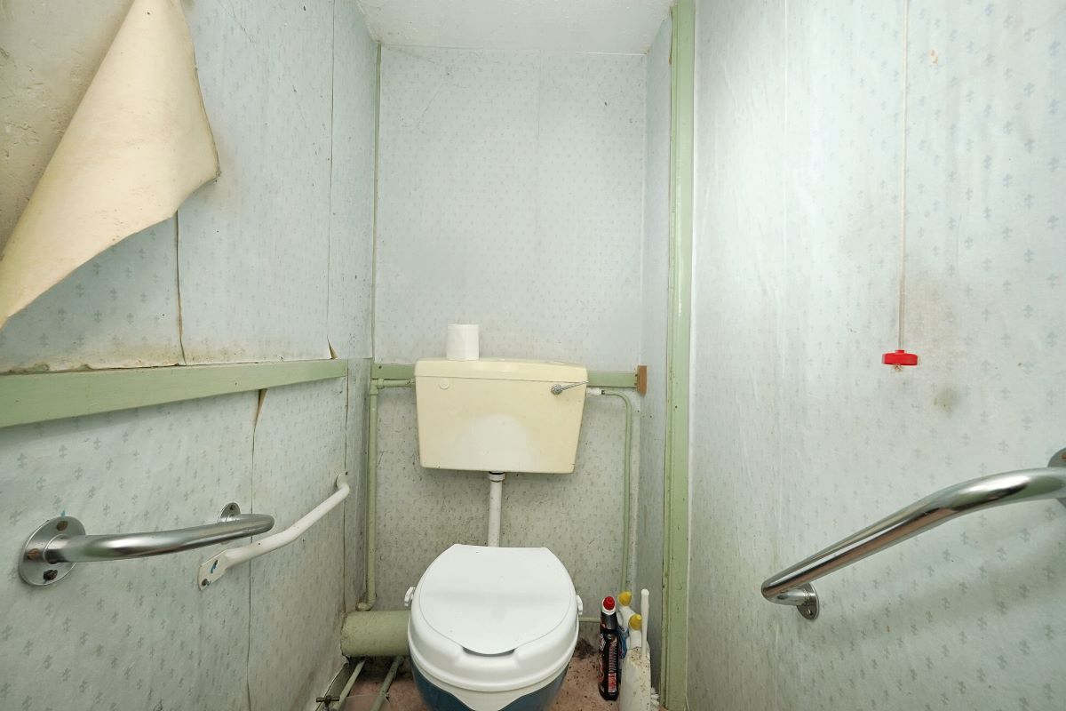 21 Tower Estate, Dymchurch, Romney Marsh, Kent, TN29 0TN