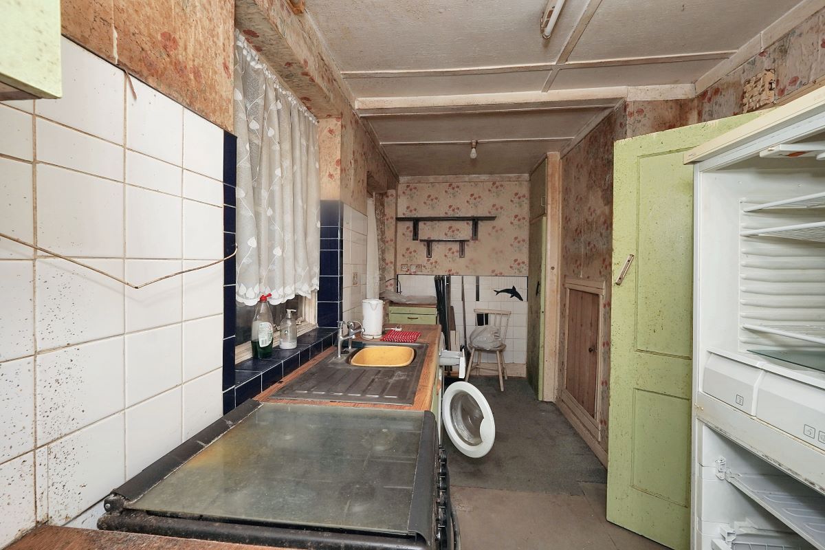 21 Tower Estate, Dymchurch, Romney Marsh, Kent, TN29 0TN