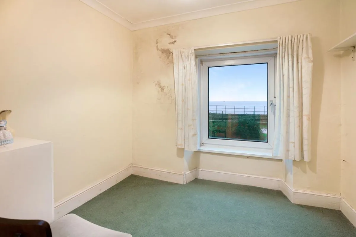 Riverside, The Strand, Starcross, Exeter, Devon, EX6 8PA