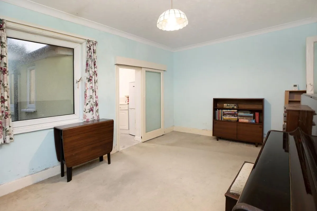 Riverside, The Strand, Starcross, Exeter, Devon, EX6 8PA