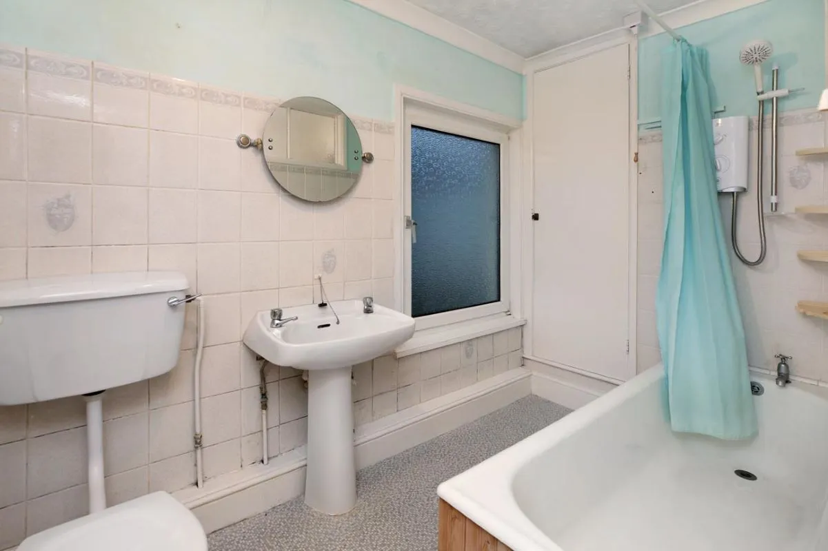 Riverside, The Strand, Starcross, Exeter, Devon, EX6 8PA