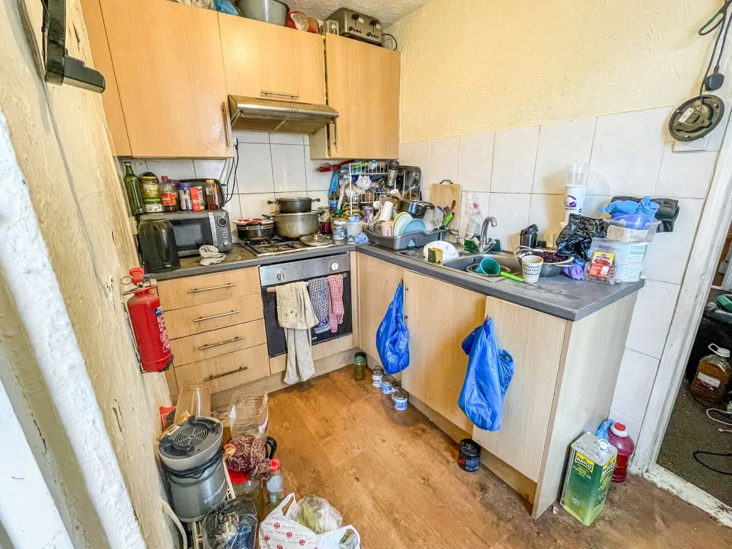 57 Crawley Road, Luton, Bedfordshire, LU1 1HX