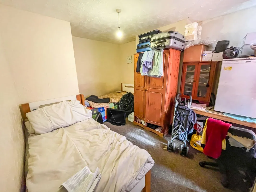 57 Crawley Road, Luton, Bedfordshire, LU1 1HX