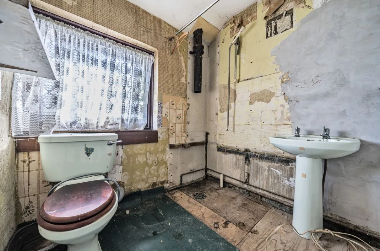 15 Kent Avenue, Sittingbourne, Kent, ME10 1HA