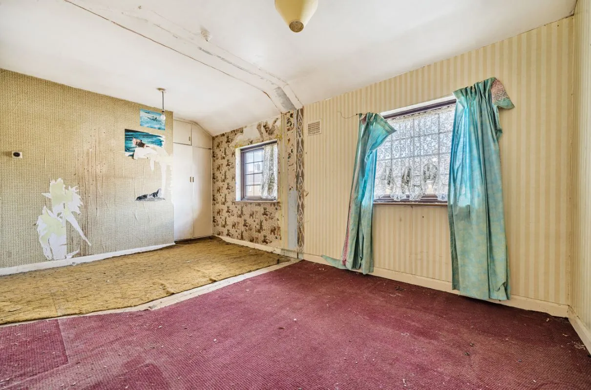 15 Kent Avenue, Sittingbourne, Kent, ME10 1HA