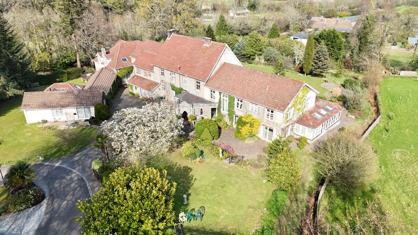 Tracey House, Haytor Road, Bovey Tracey, Newton Abbot, Devon, TQ13 9LE