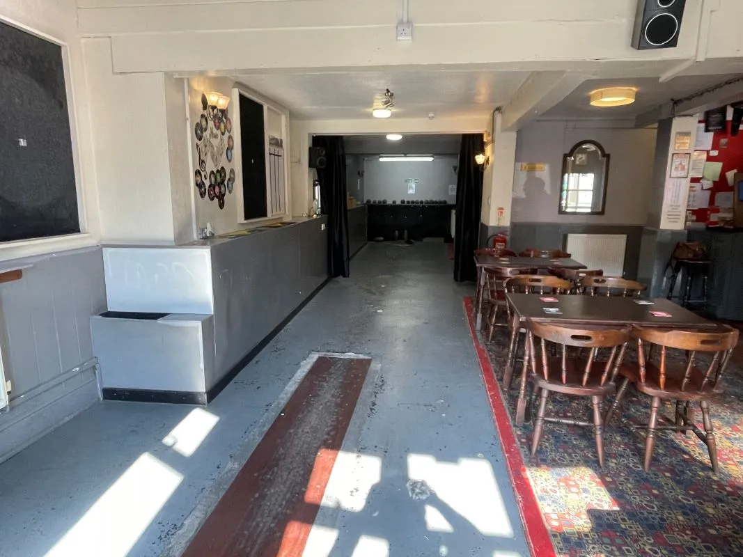 The Sportsman, 71 Bath Road, Bridgwater, Somerset, TA6 4PH