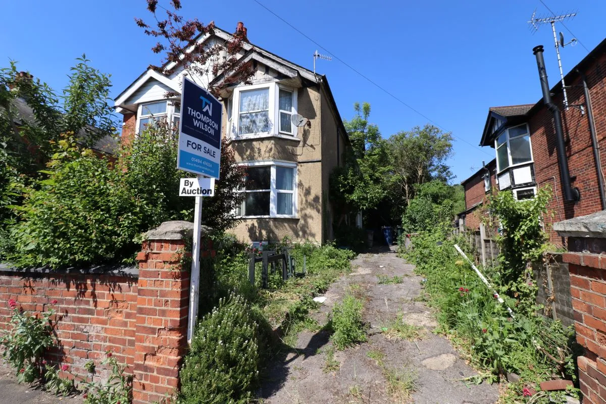 246 West Wycombe Road, High Wycombe, Buckinghamshire, HP12 3AR