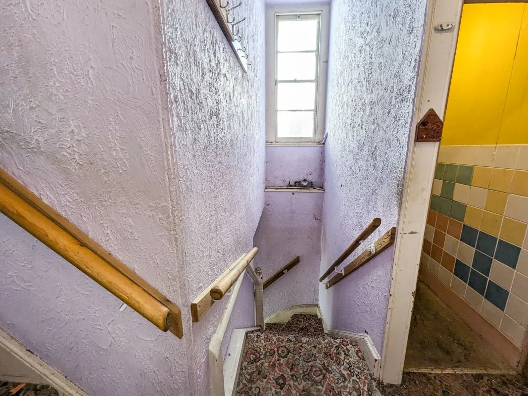 Top Floor Flat St Elmo, 35a Sands Road, Paignton, Torbay, TQ4 6EG
