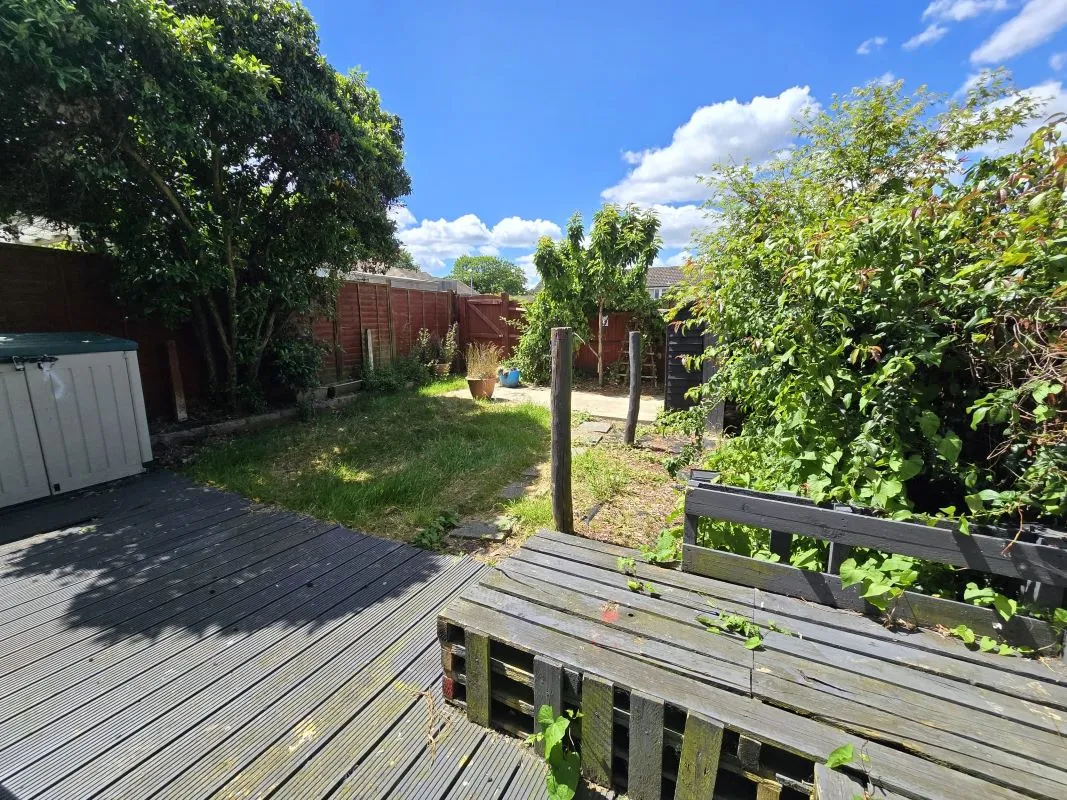 59 Cody Road, Farnborough, Hampshire, GU14 0BX