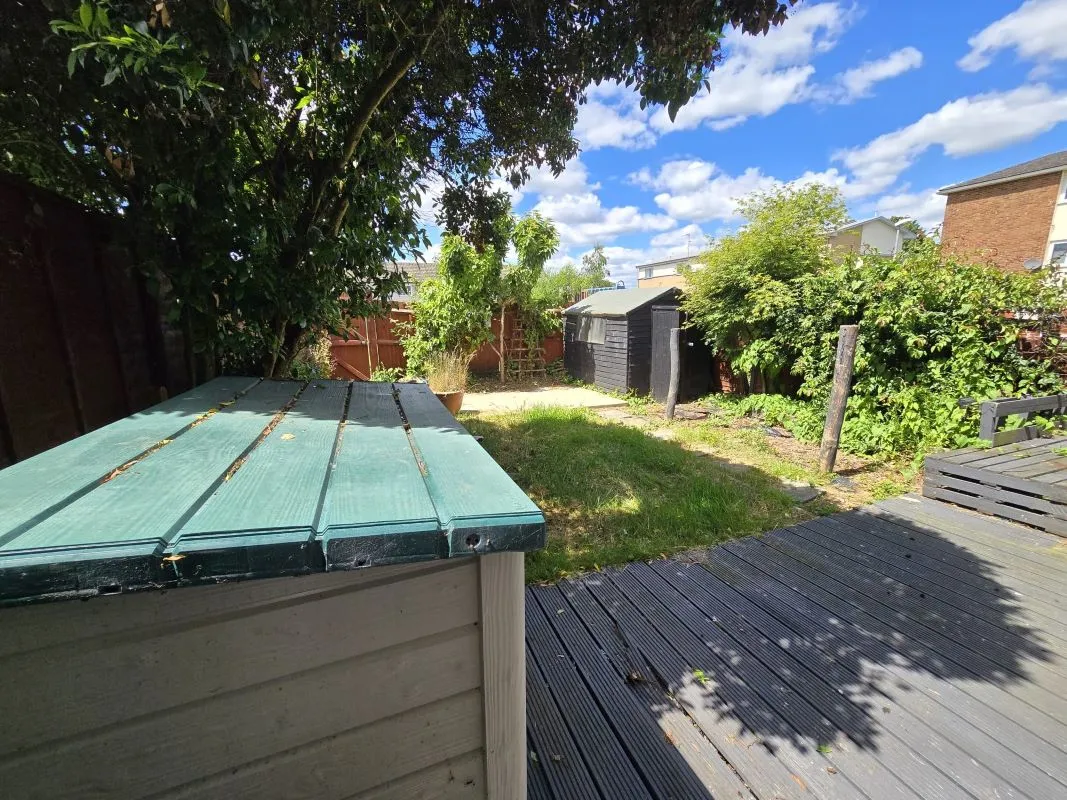 59 Cody Road, Farnborough, Hampshire, GU14 0BX