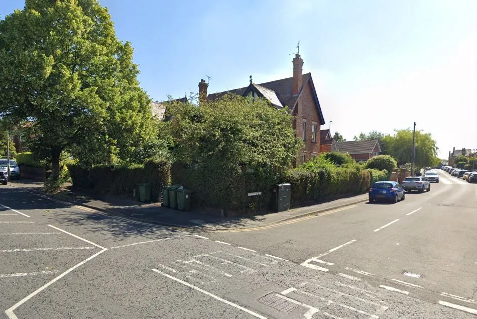 flats 1 - 4, 32 Greenhill, Evesham, Worcestershire, WR11 4LR