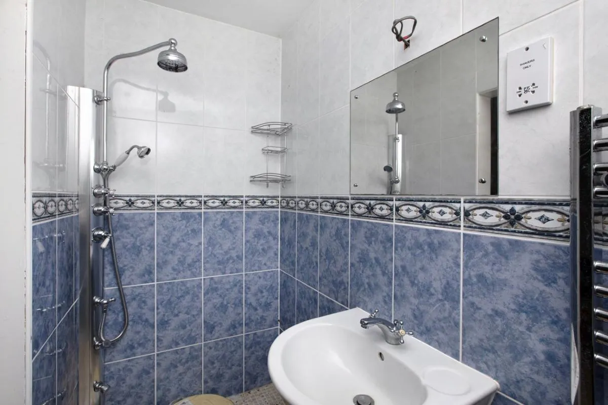 Melrose, Torquay Road, Shaldon, Teignmouth, Devon, TQ14 0BQ