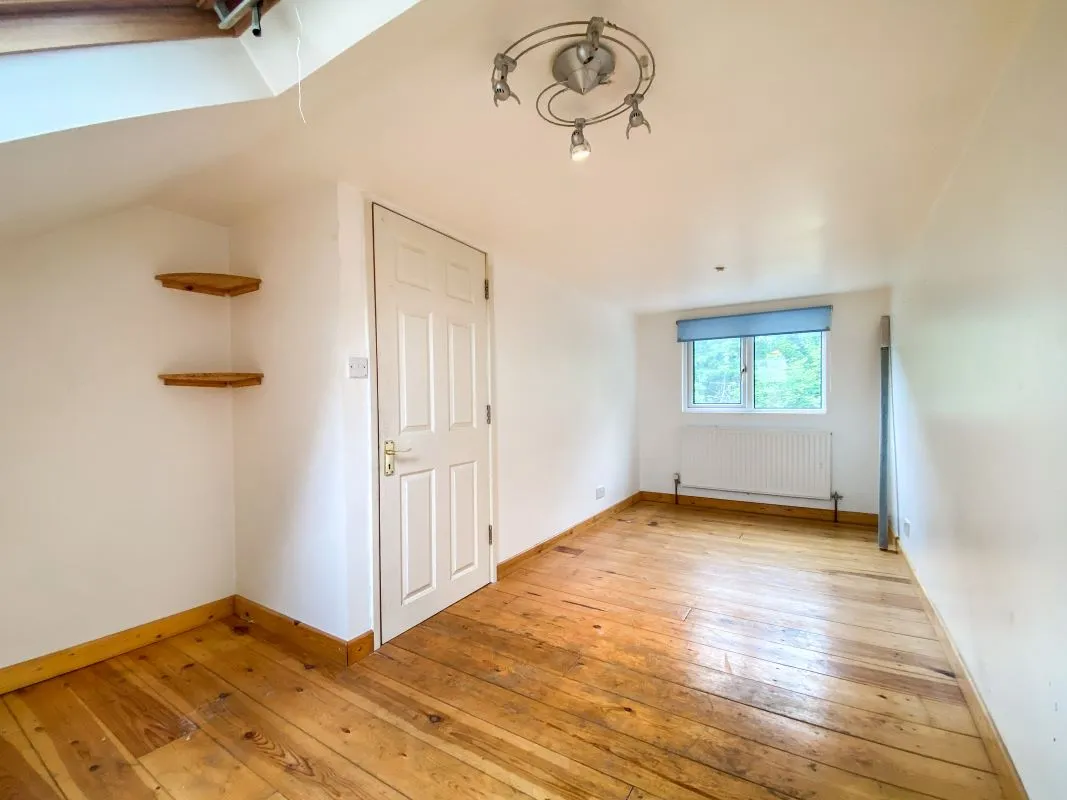 41 Hill Lawn, Bristol, Avon, BS4 4PH
