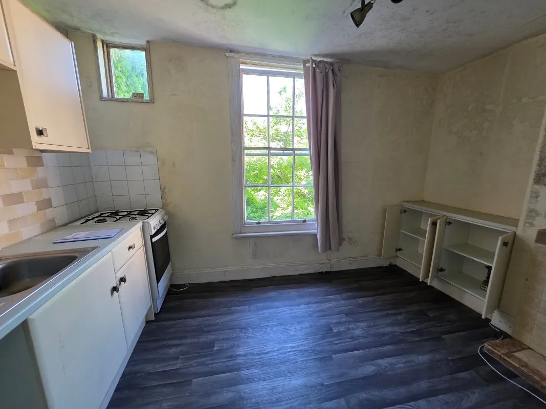 2 Mayors Avenue, Dartmouth, Devon, TQ6 9NF