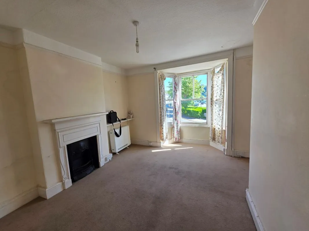 2 Mayors Avenue, Dartmouth, Devon, TQ6 9NF