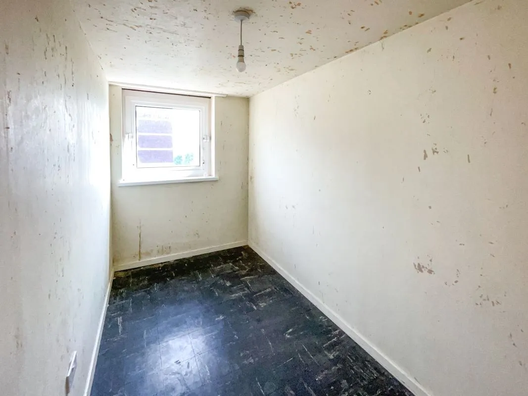Flat 44 Peel House, Balfour, Tamworth, Staffordshire, B79 7BQ