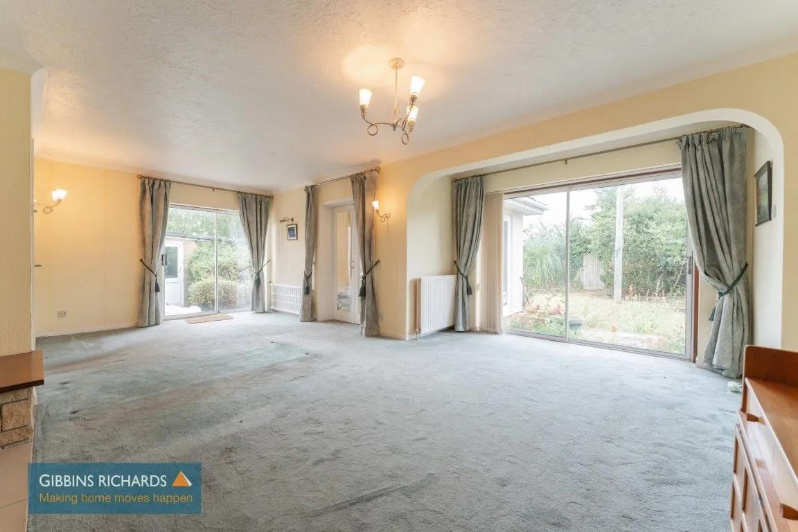 5 Francis Close, Creech Heathfield, Taunton, Somerset, TA3 5EL