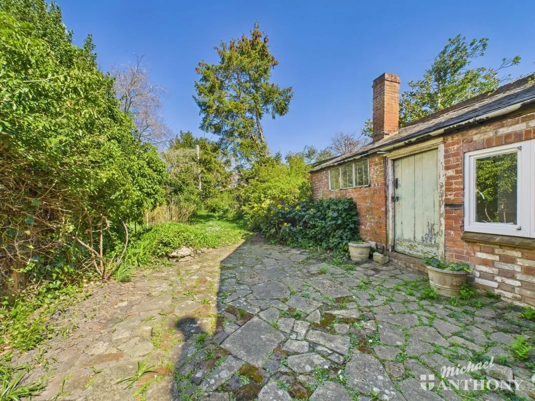 Walton Terrace, 7 Walton Street, Aylesbury, Buckinghamshire, HP21 7QY