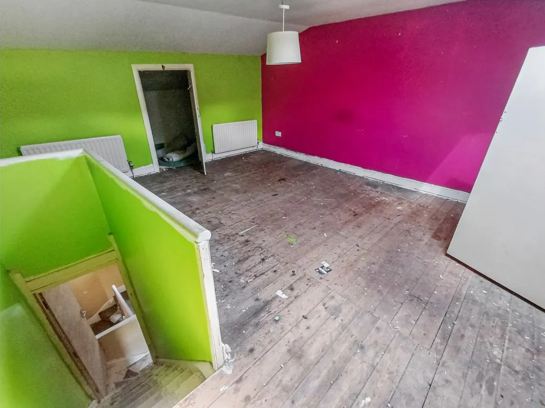 5 Brookfield Terrace, Todmorden, Lancashire, OL14 8LB
