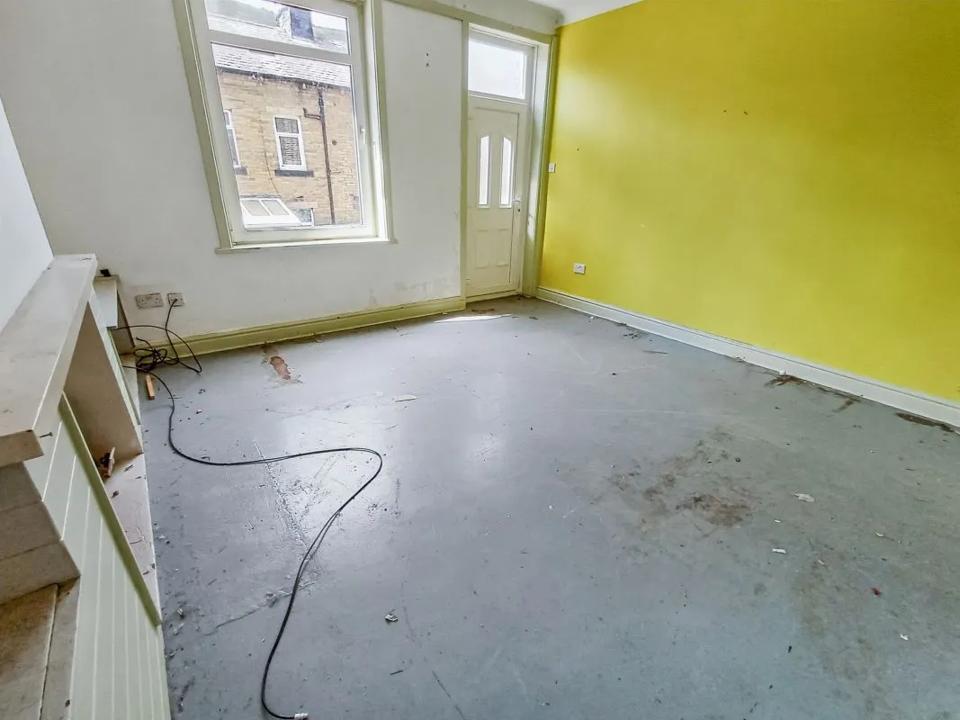 5 Brookfield Terrace, Todmorden, Lancashire, OL14 8LB
