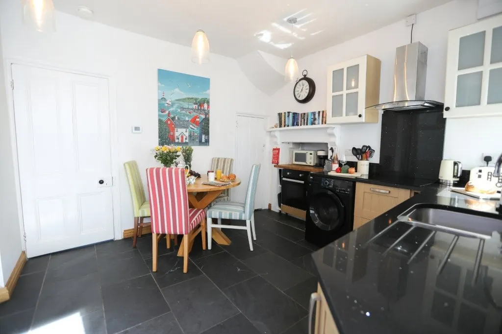 3 bed Cottage