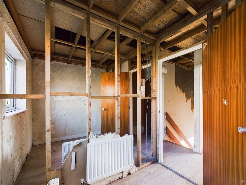 4 bed Detached