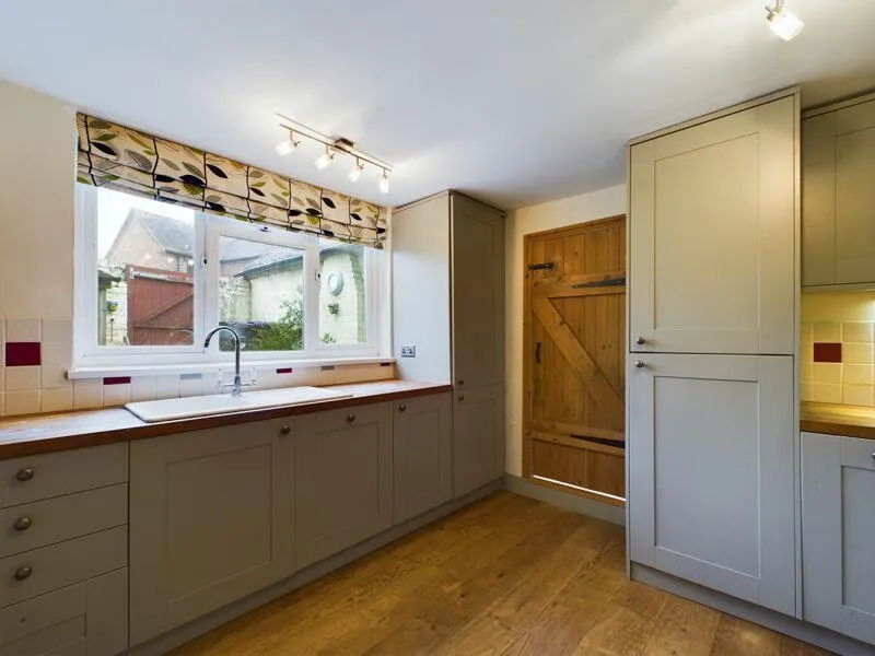 3 bed Semi-Detached