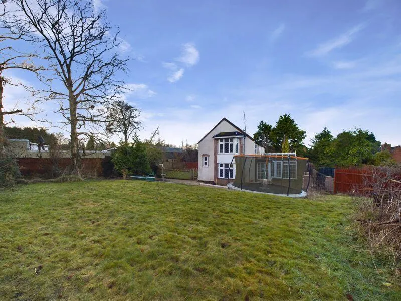 3 bed Character Property