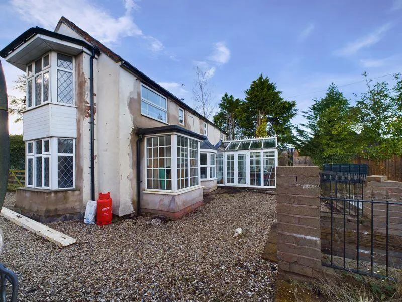 3 bed Character Property