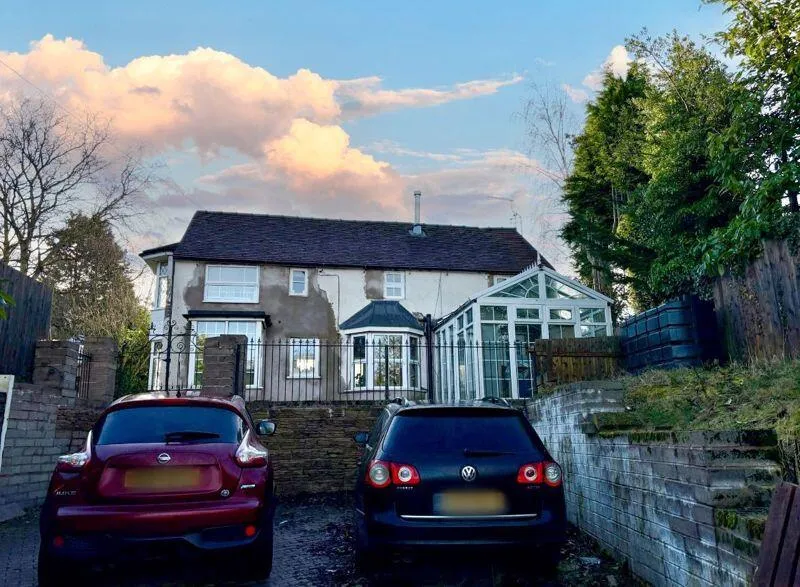 3 bed Character Property