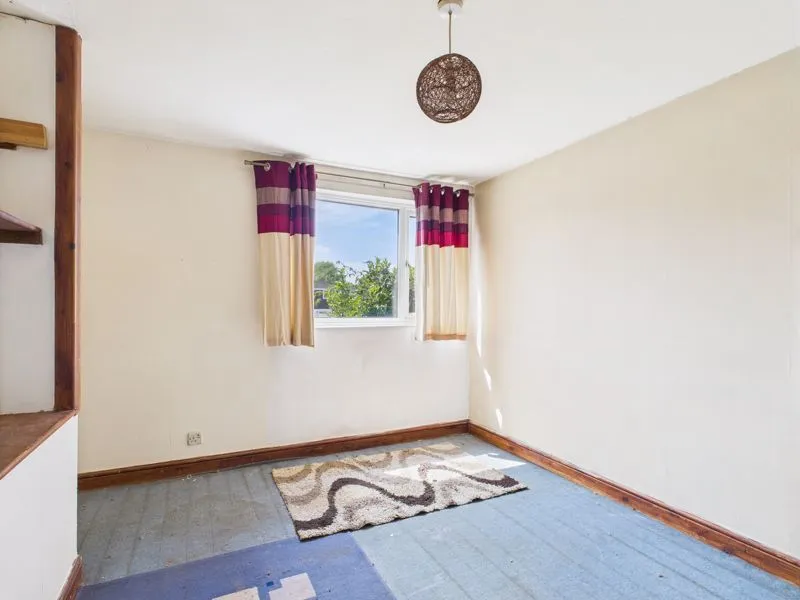 3 bed End of Terrace
